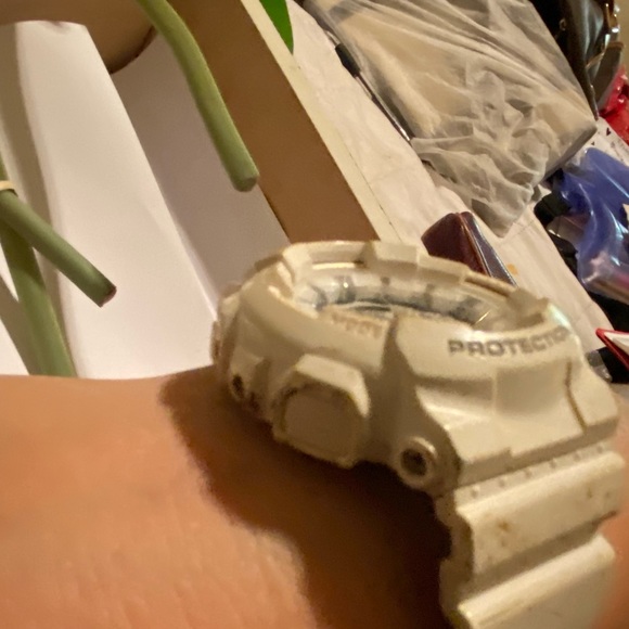 The new G-SHOCK S Series GMAS130 ladies watch - Picture 2 of 8